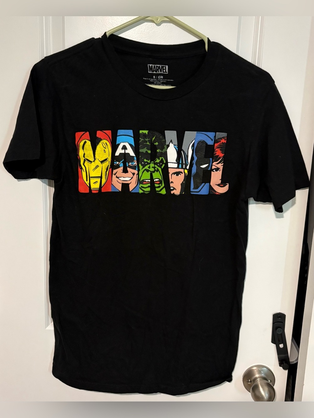 ⭐️2 for $15⭐️ Marvel Black Short Sleeve Tee with Multicolor Avengers Graphic